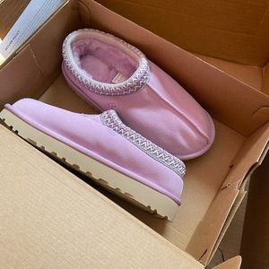 Ugg Tasman slippers